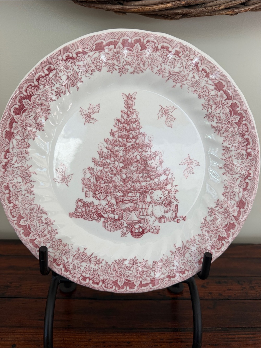 Queen’s Seasons Greetings Myott Red/Pink Christmas Tree Plate.
